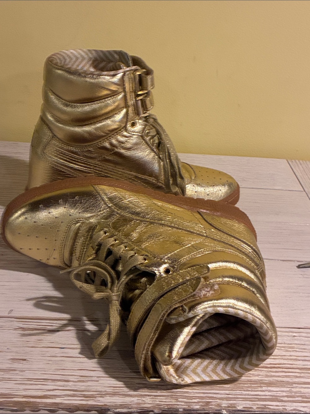 Puma Metallic Gold High-Top Women's Sneakers Sz 8 Never worn